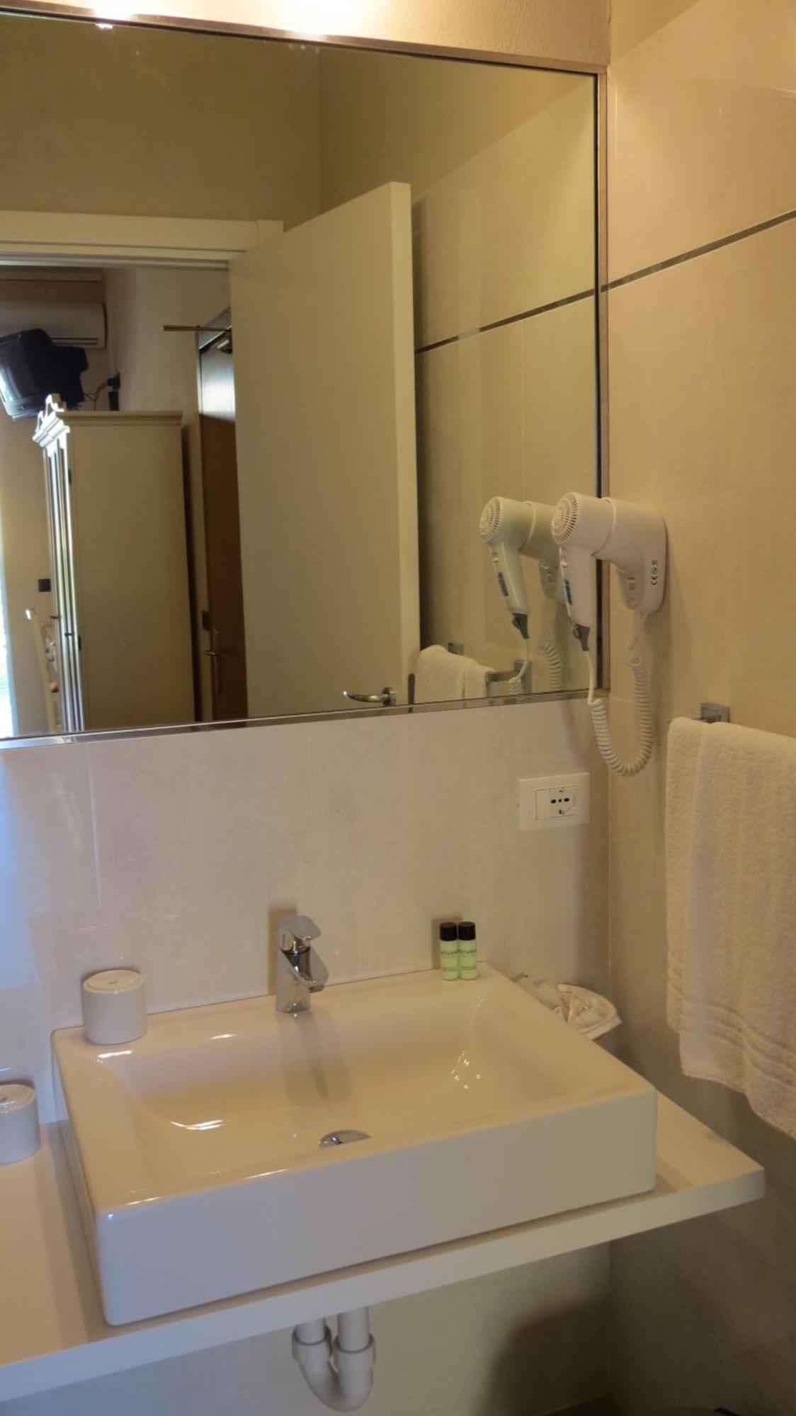 La Quiete Park Hotel Manerba del Garda Chambre photo
